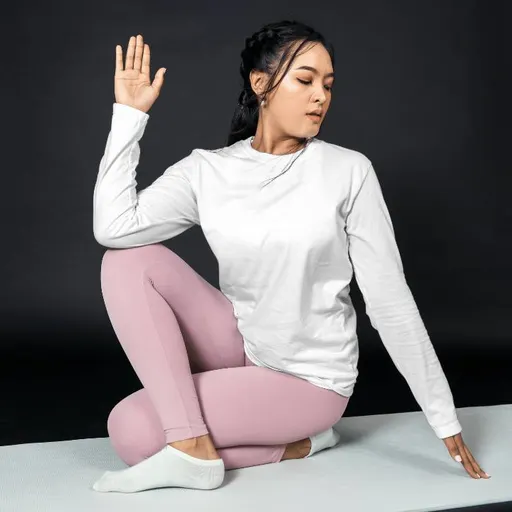 012_Sweater-Hoodie-Mockup